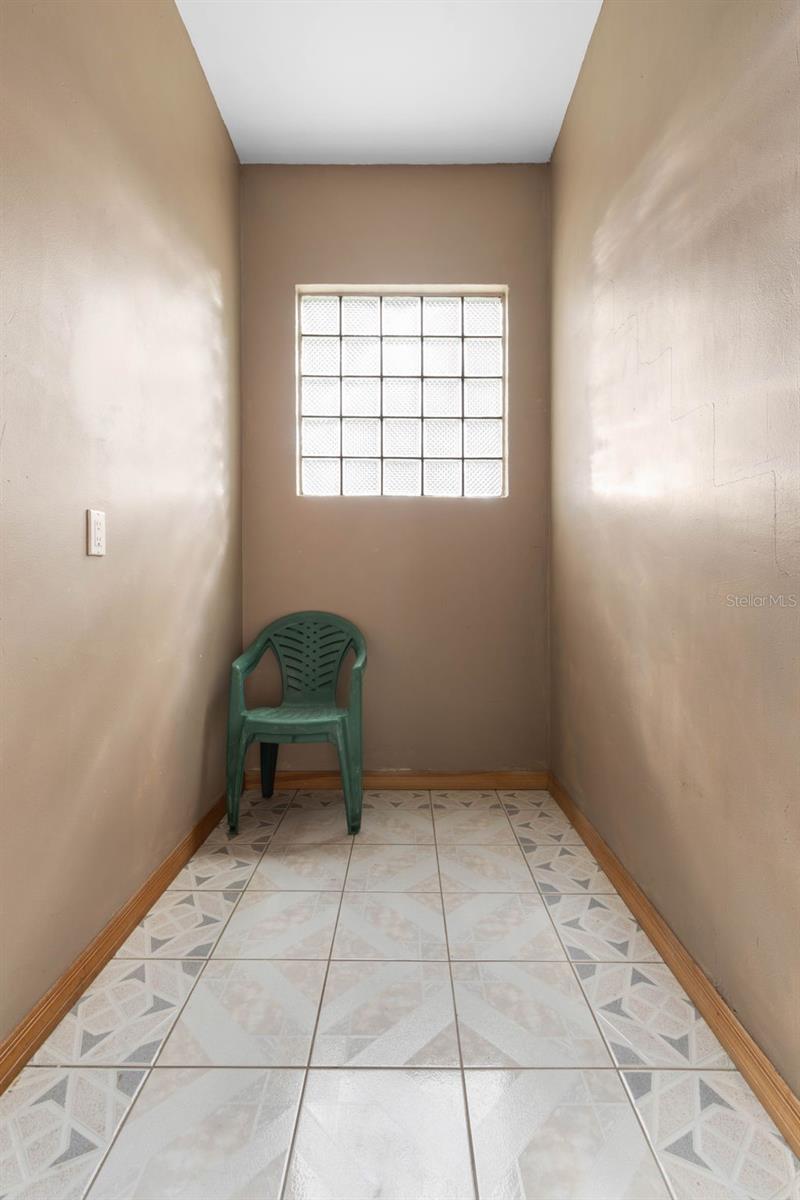 Image 55 of 77 For 54 Fairbank Lane