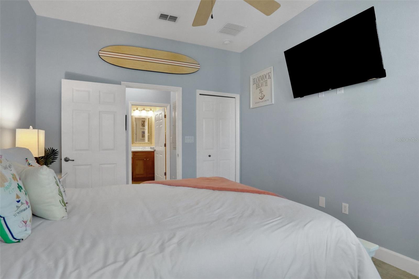 Image 11 of 65 For 700 Cinnamon Beach Way 624