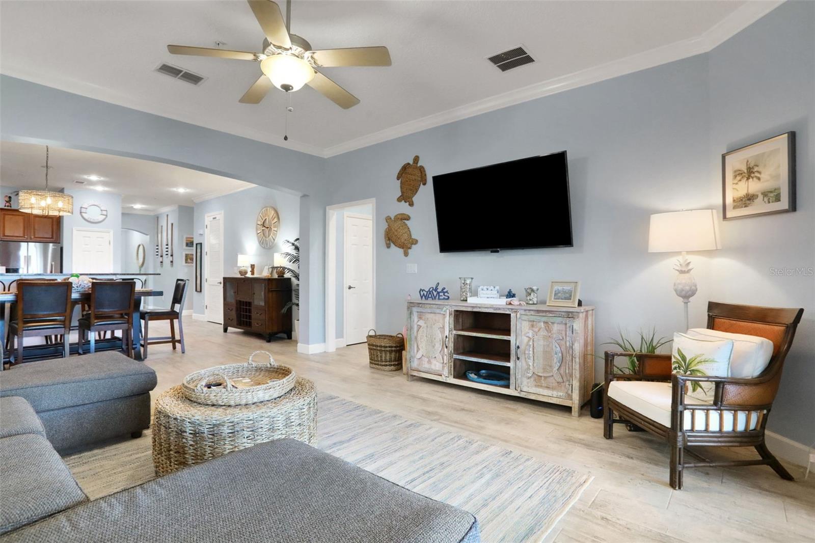 Image 25 of 65 For 700 Cinnamon Beach Way 624