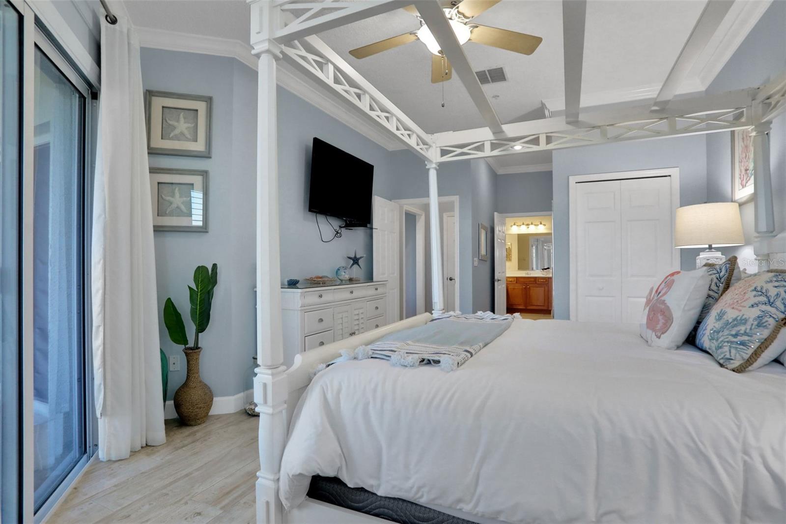 Image 30 of 65 For 700 Cinnamon Beach Way 624