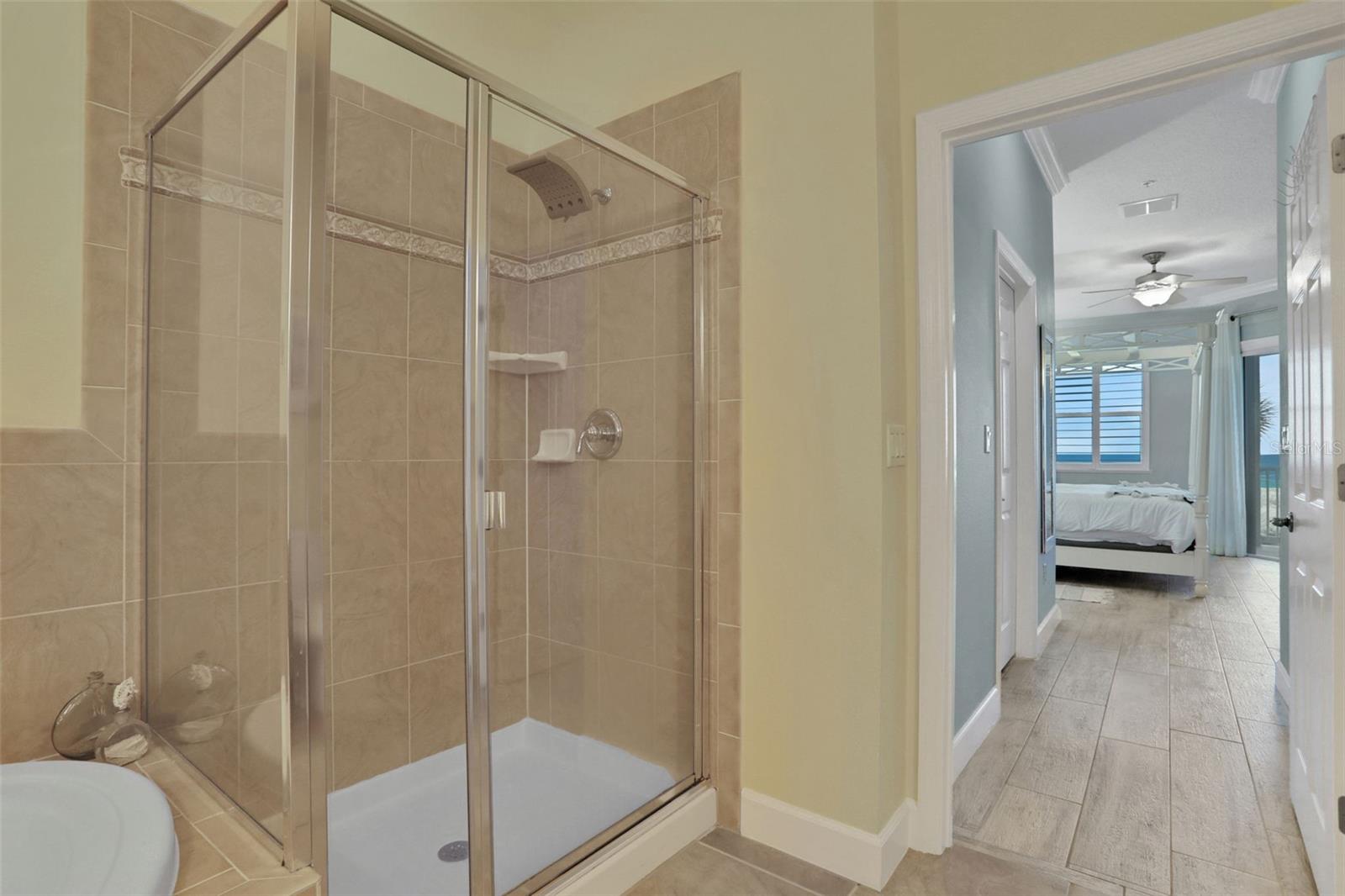 Image 33 of 65 For 700 Cinnamon Beach Way 624