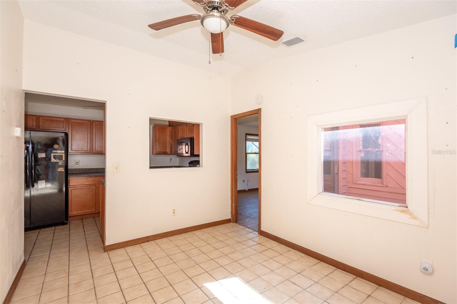 Image 12 of 40 For 202 Gerona Road