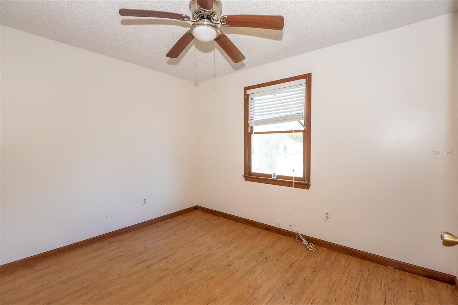 Image 21 of 40 For 202 Gerona Road