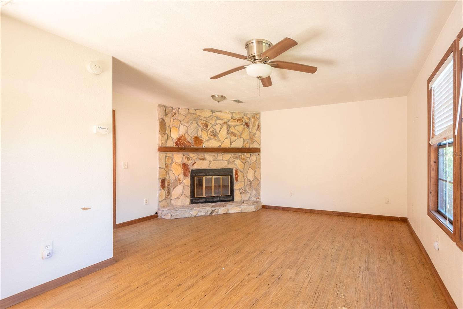 Image 7 of 40 For 202 Gerona Road