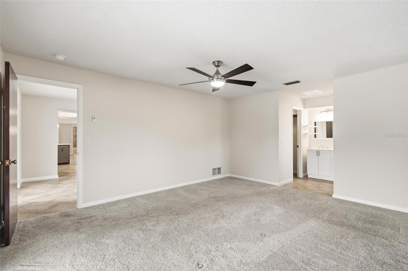 Image 19 of 65 For 7 Beechwood Lane