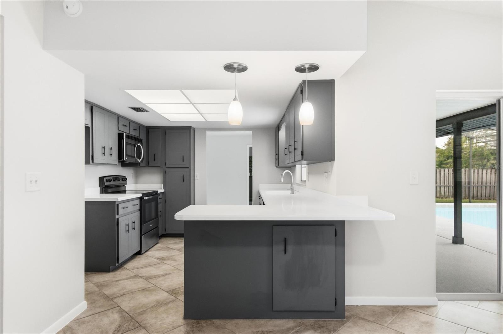 Image 43 of 65 For 7 Beechwood Lane