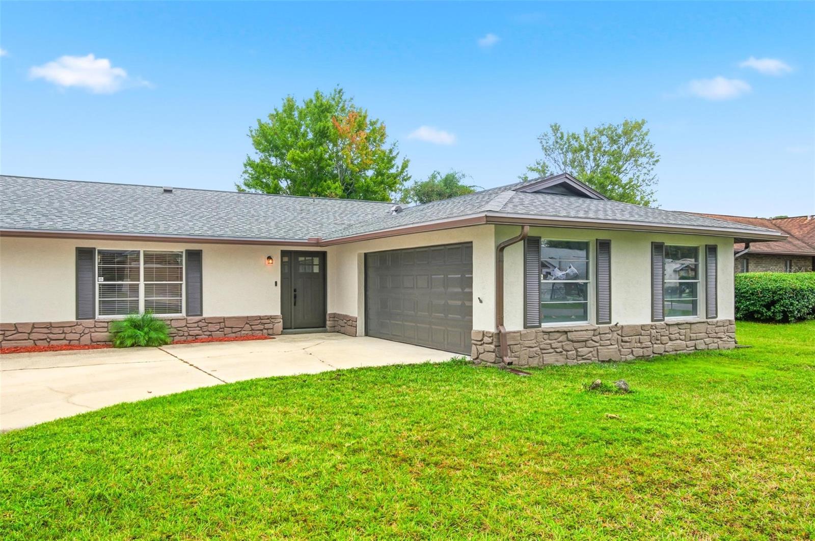 Image 6 of 65 For 7 Beechwood Lane