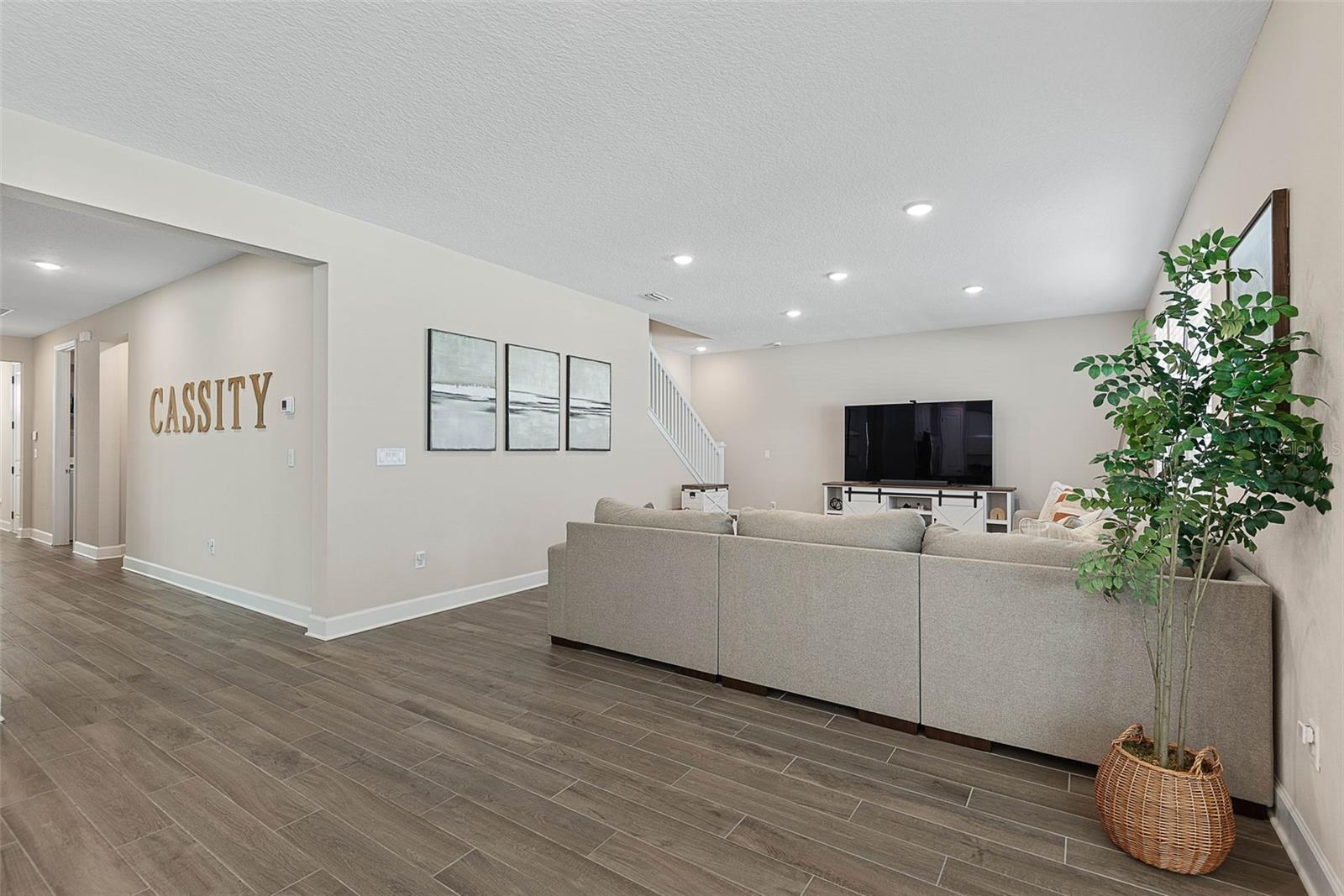 Image 12 of 63 For 42 Moana Court S