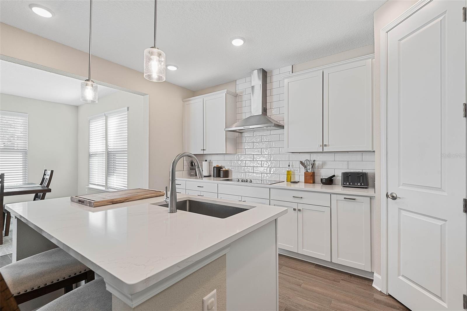 Image 16 of 63 For 42 Moana Court S