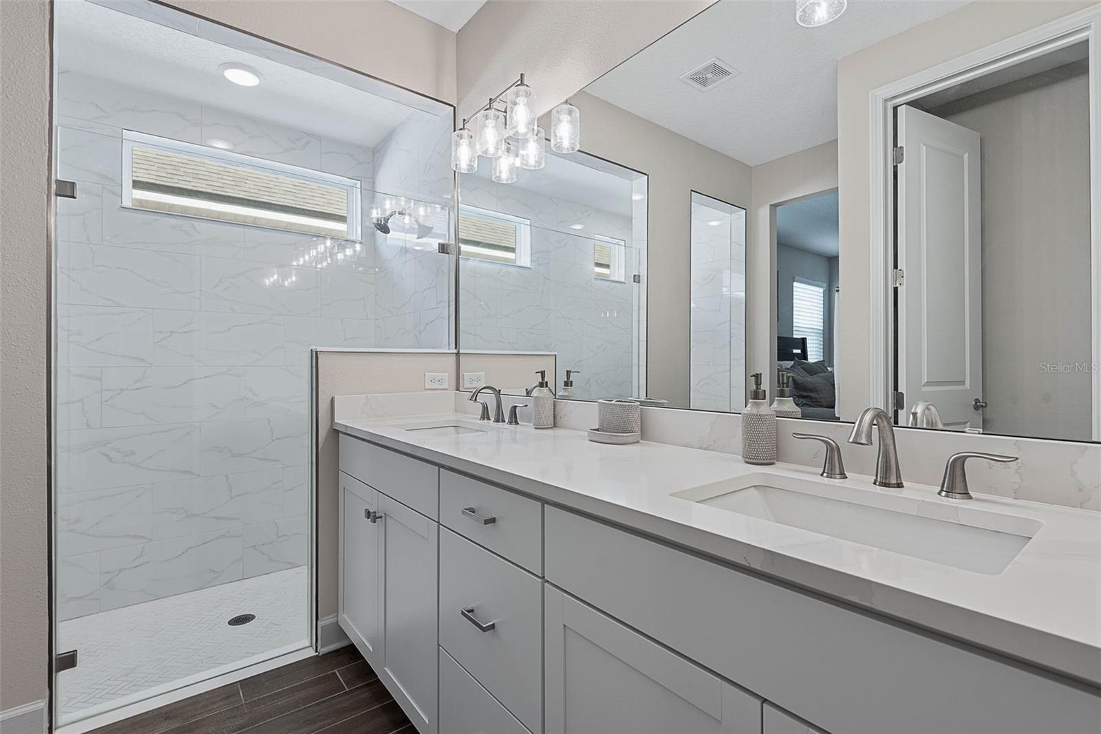 Image 29 of 63 For 42 Moana Court S