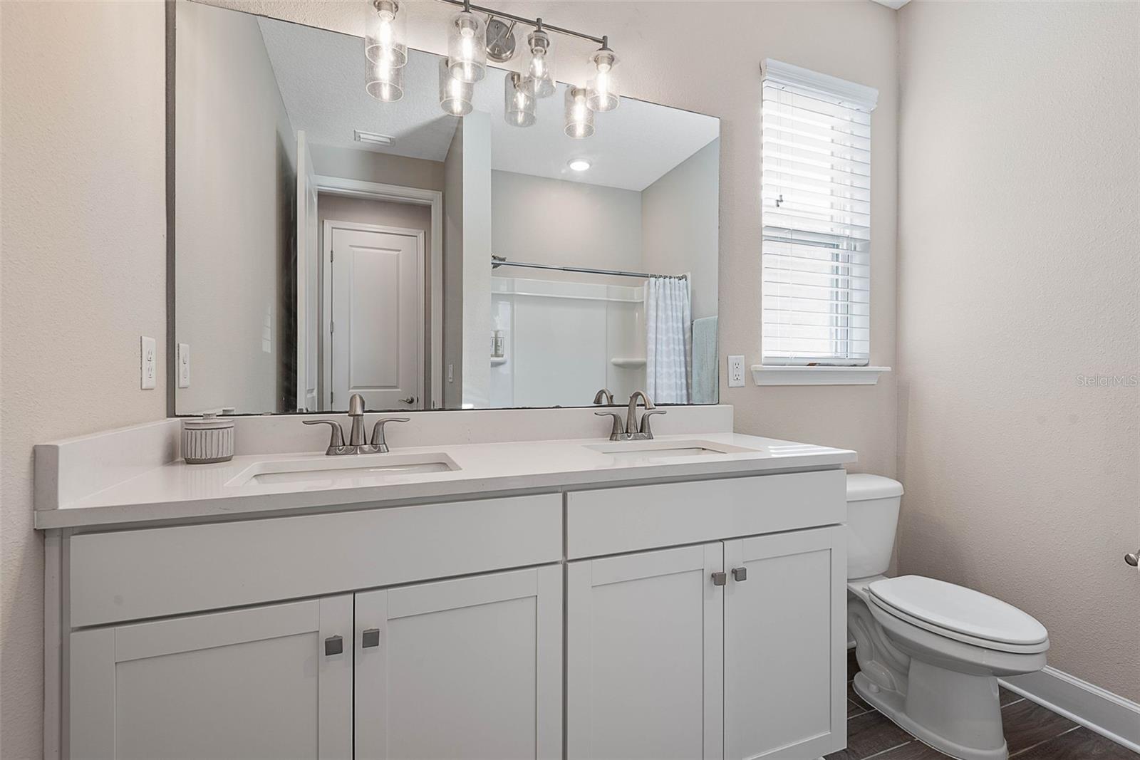 Image 33 of 63 For 42 Moana Court S