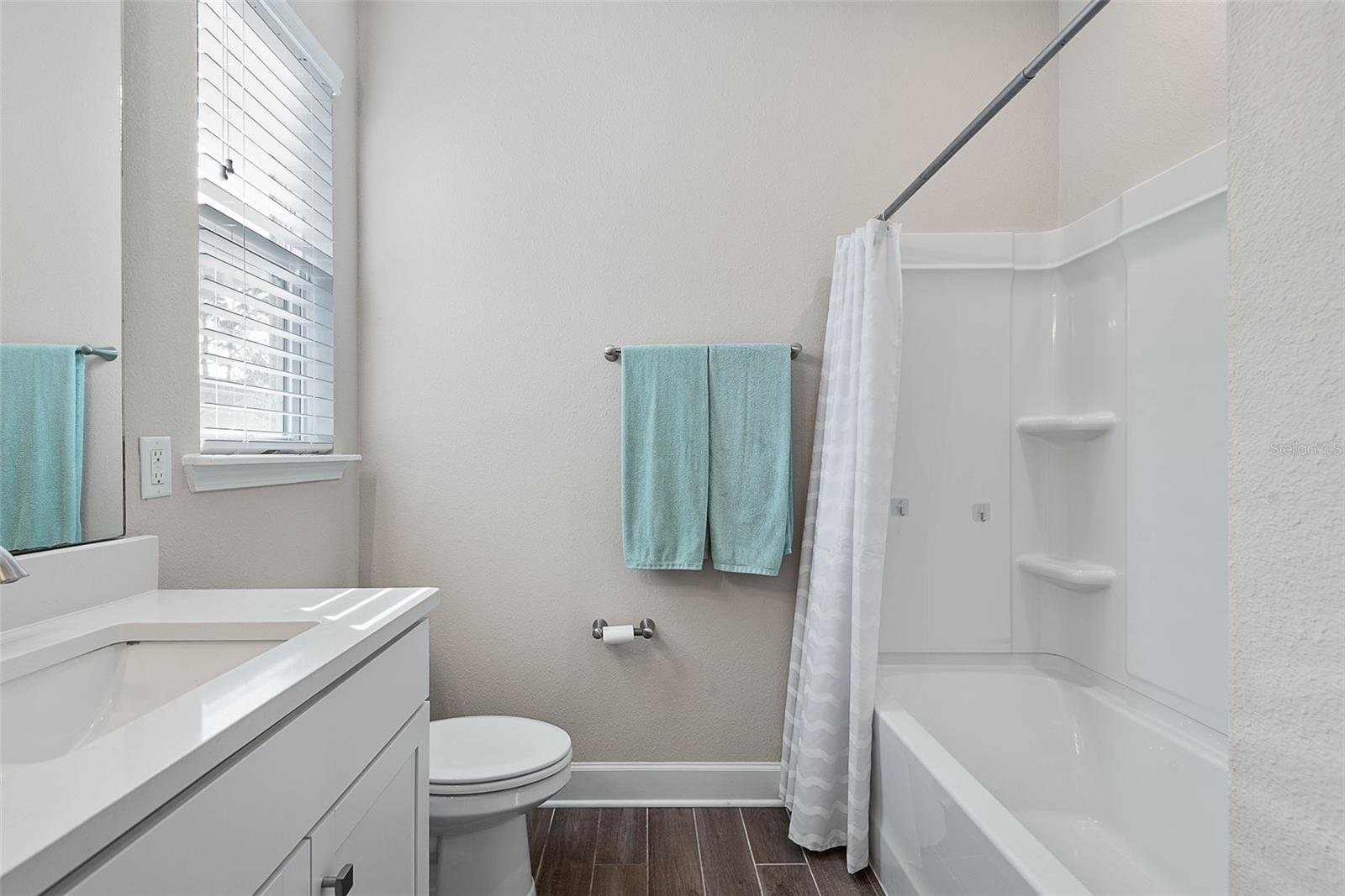 Image 34 of 63 For 42 Moana Court S