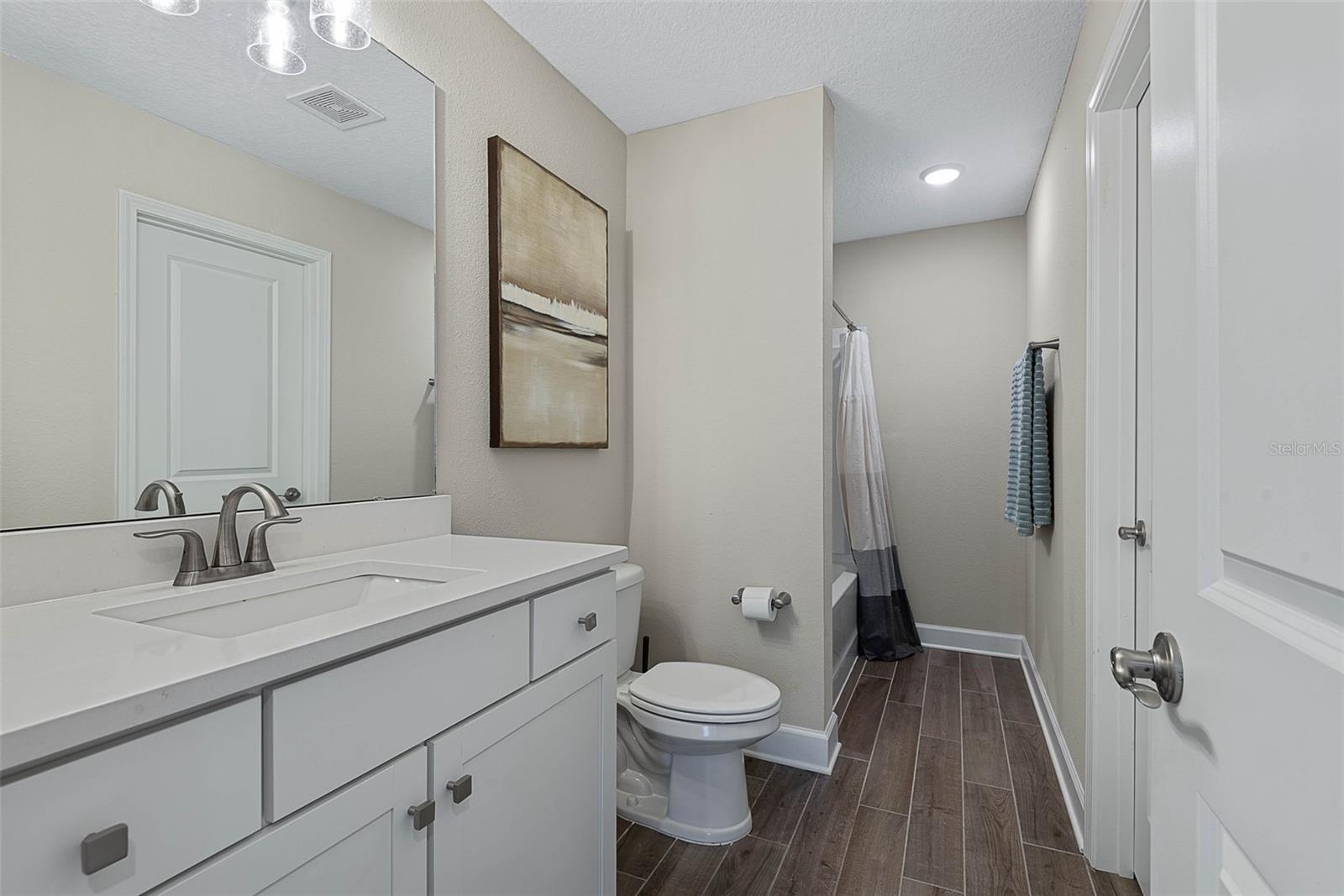 Image 41 of 63 For 42 Moana Court S