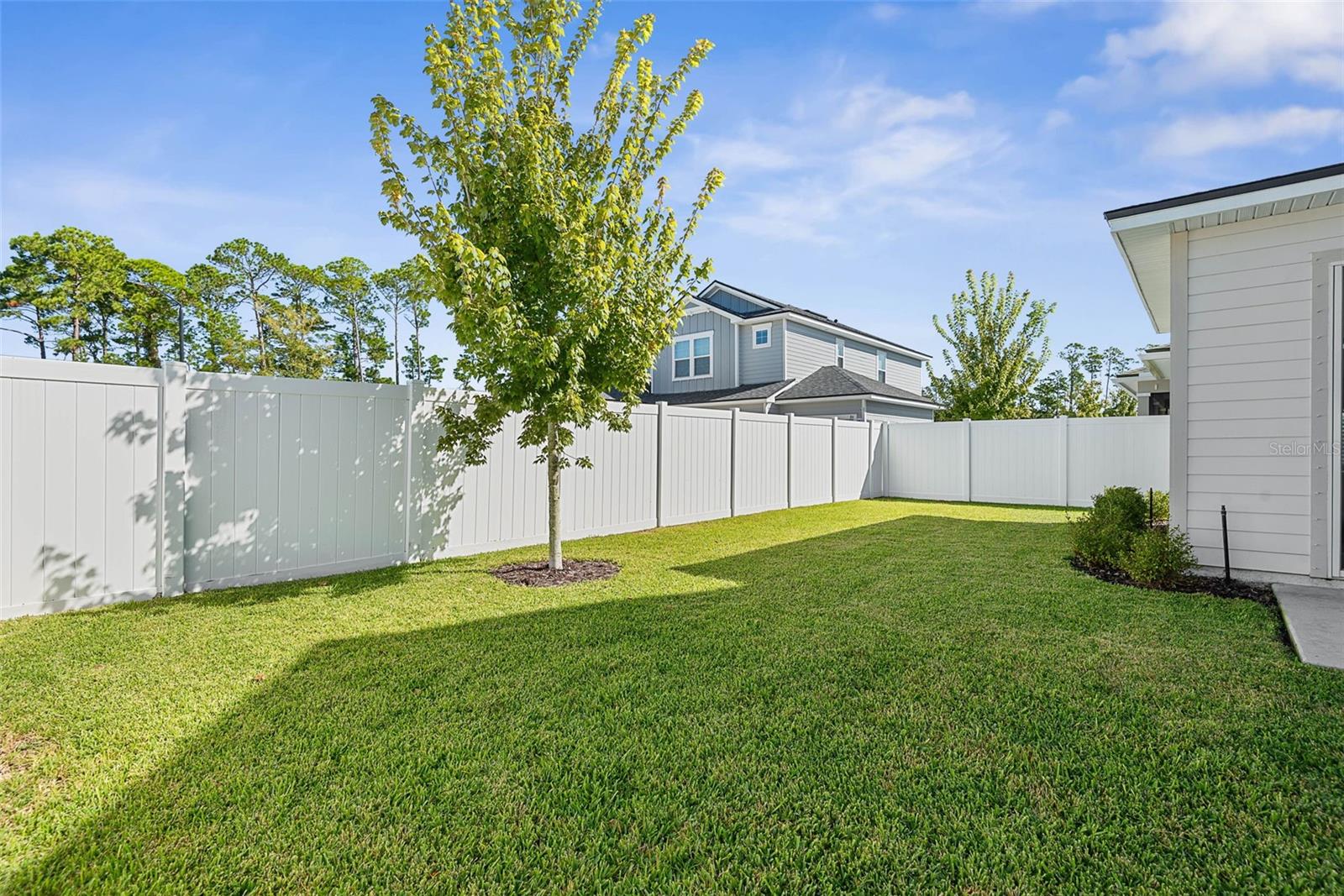 Image 46 of 63 For 42 Moana Court S