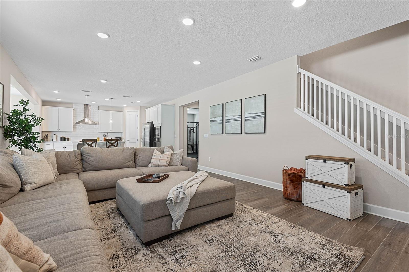 Image 9 of 63 For 42 Moana Court S