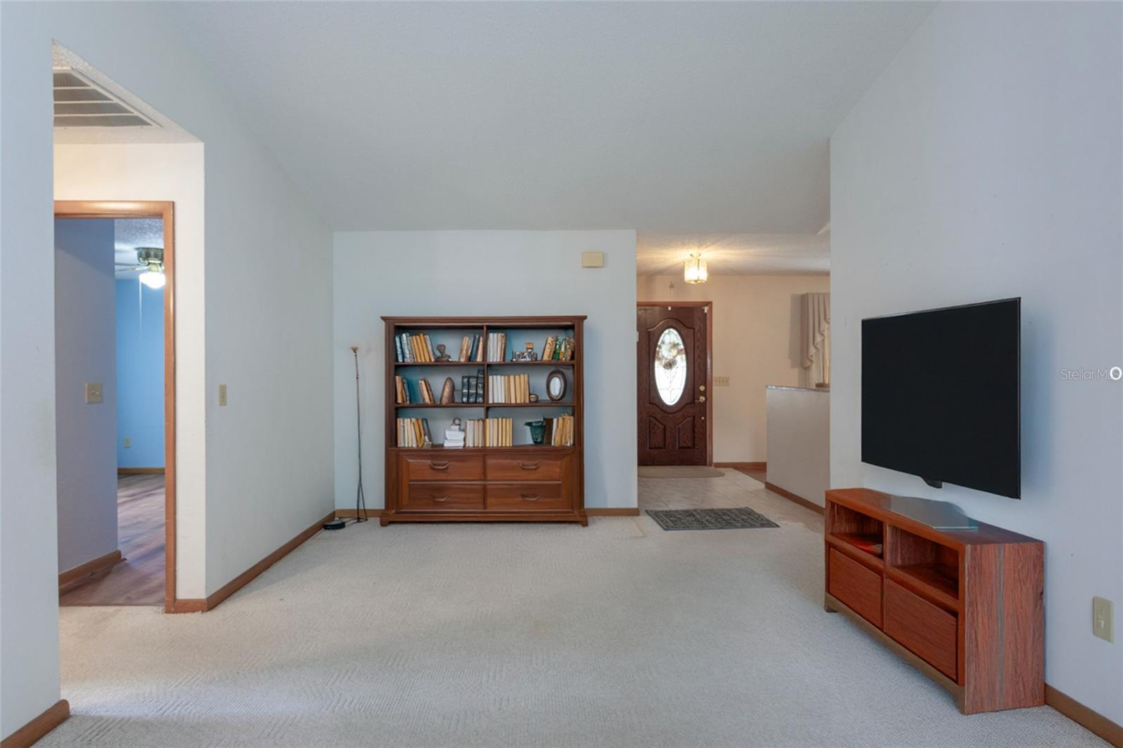 Image 14 of 41 For 17 Patchogue Lane