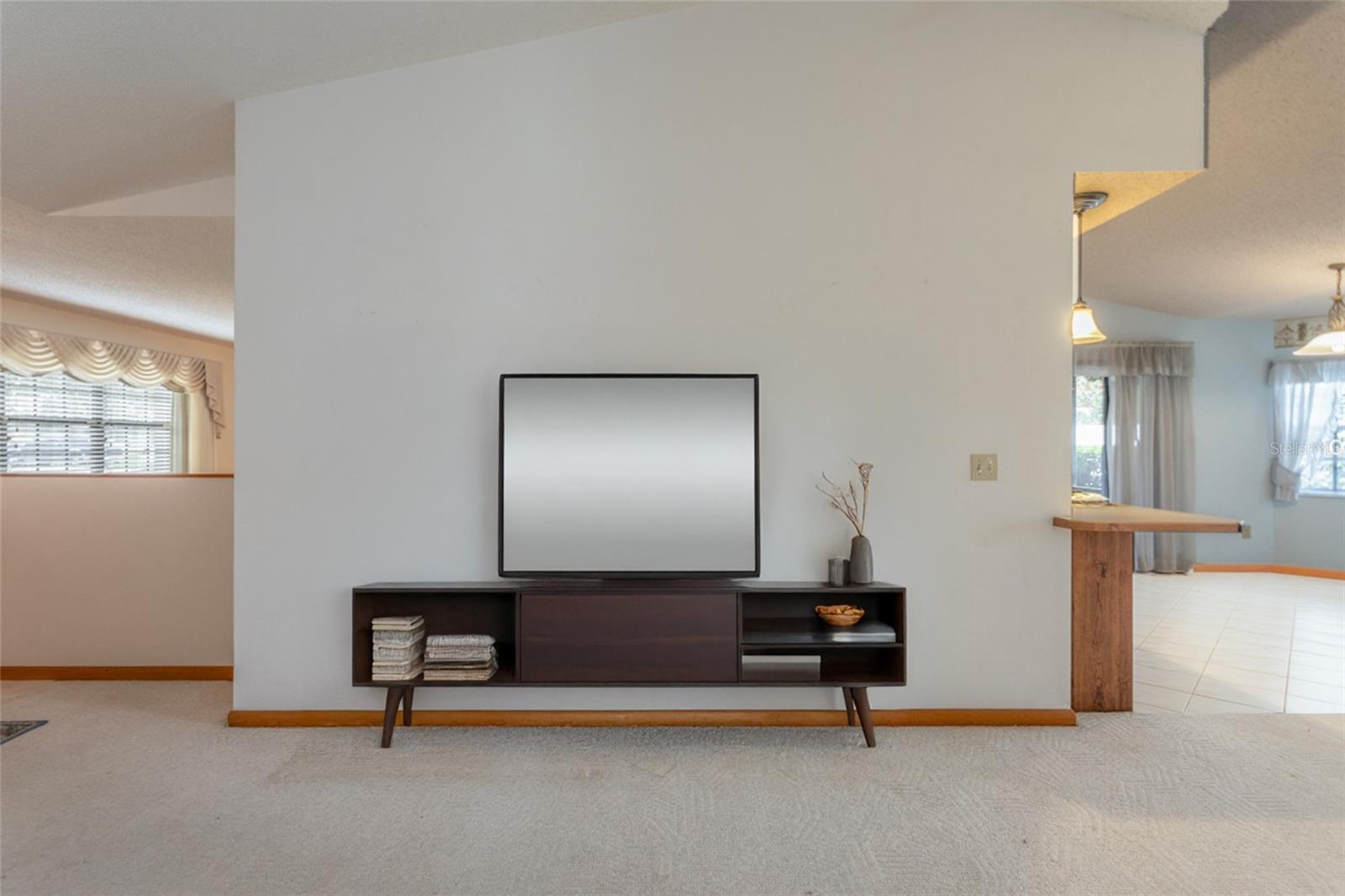 Image 16 of 41 For 17 Patchogue Lane