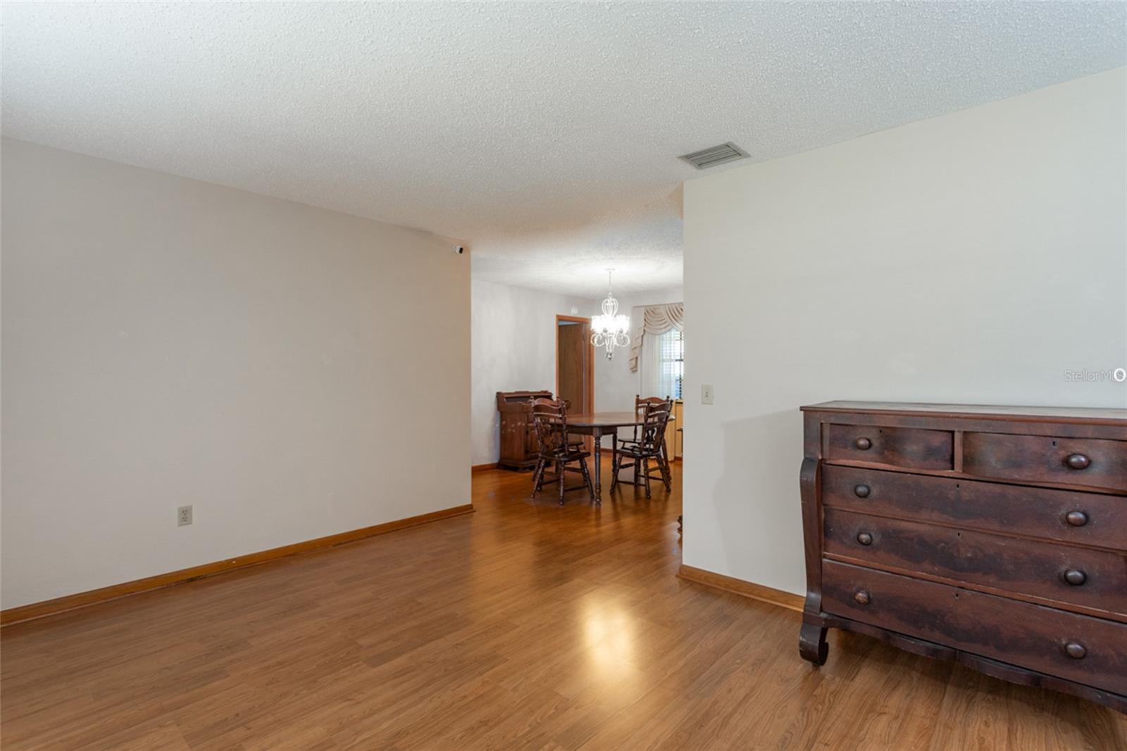 Image 21 of 41 For 17 Patchogue Lane