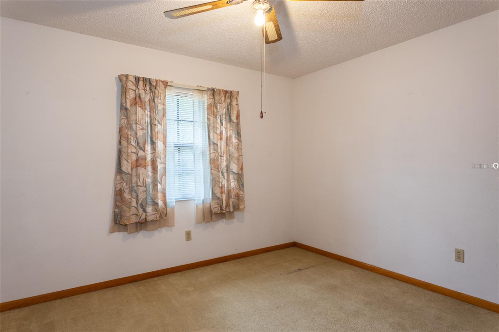 Image 31 of 41 For 17 Patchogue Lane