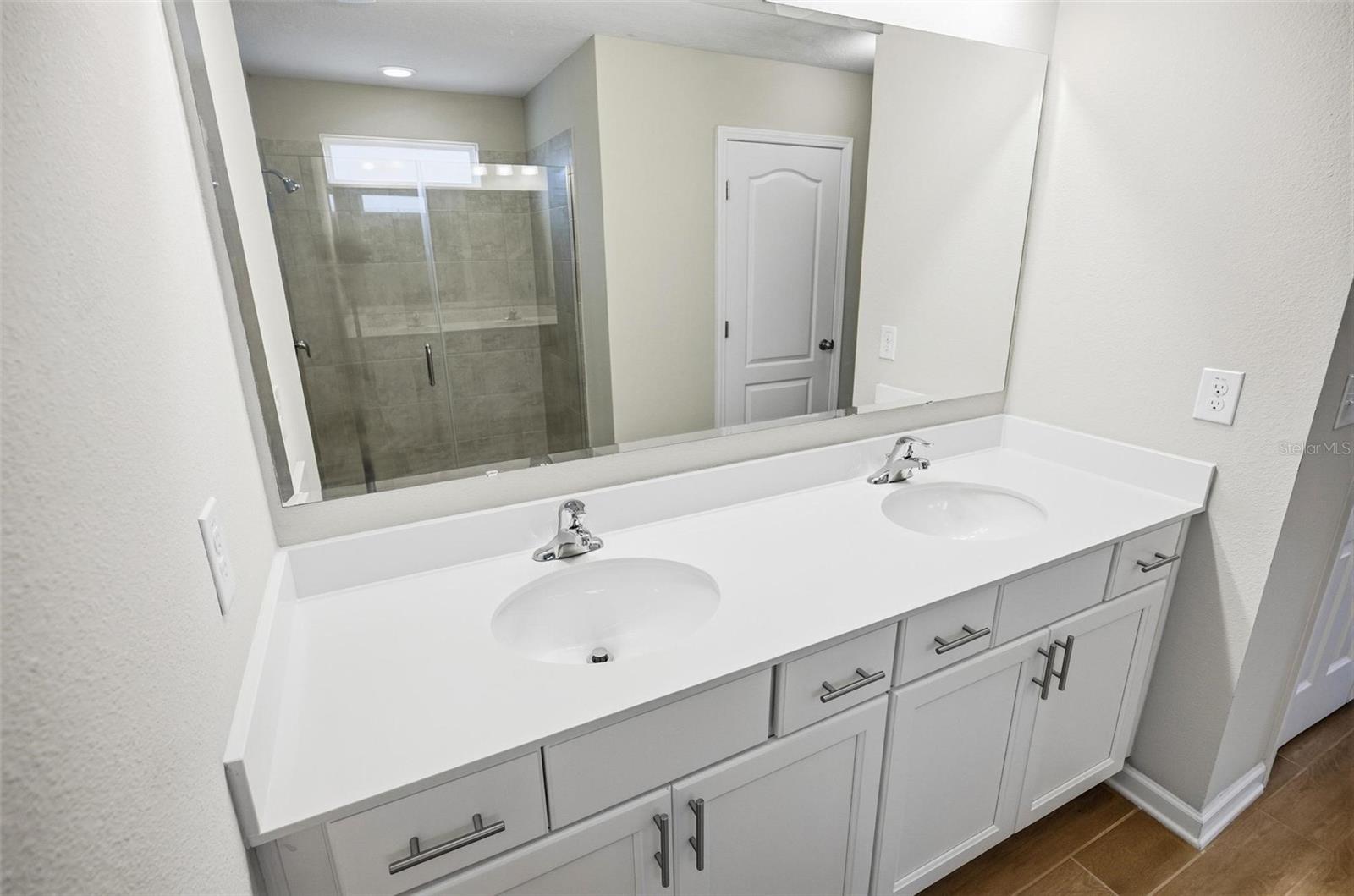 Image 22 of 70 For 83 Hummingbird Court