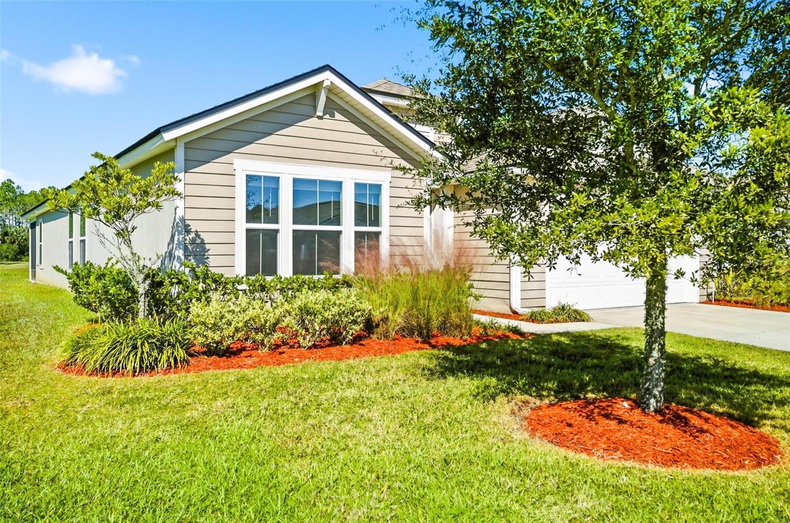 Image 62 of 70 For 83 Hummingbird Court