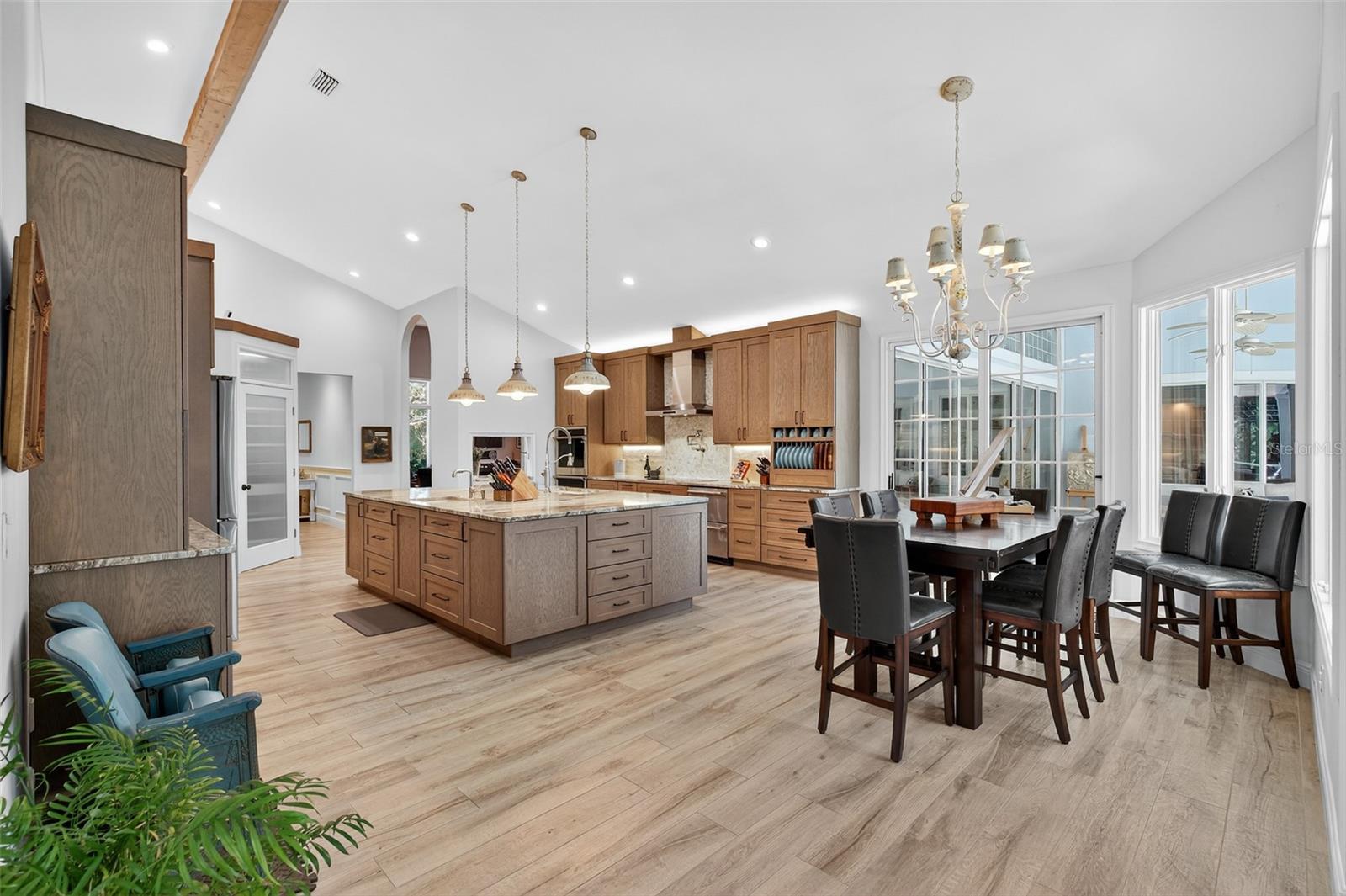 Image 32 of 79 For 13 Anastasia Court