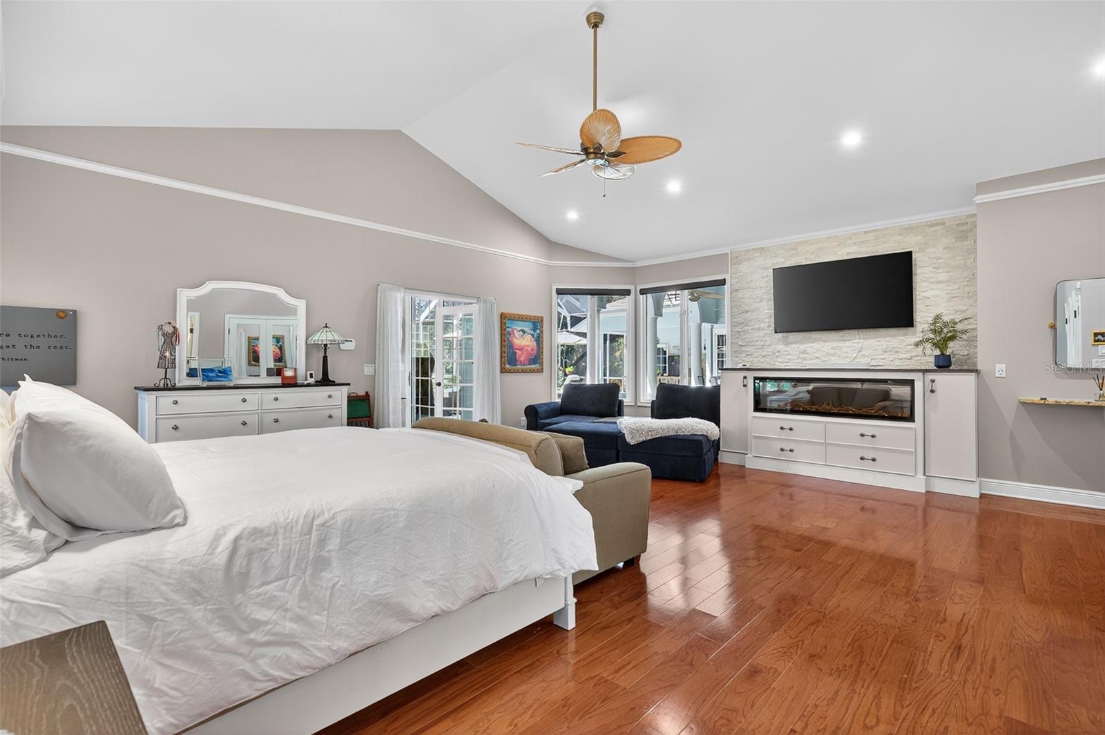 Image 38 of 79 For 13 Anastasia Court