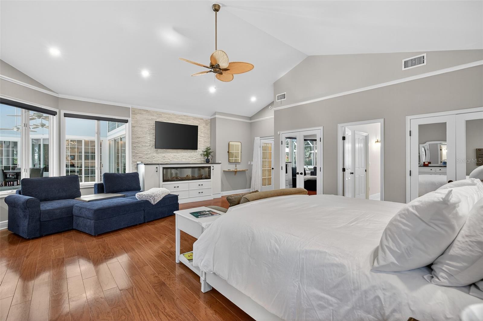 Image 40 of 79 For 13 Anastasia Court