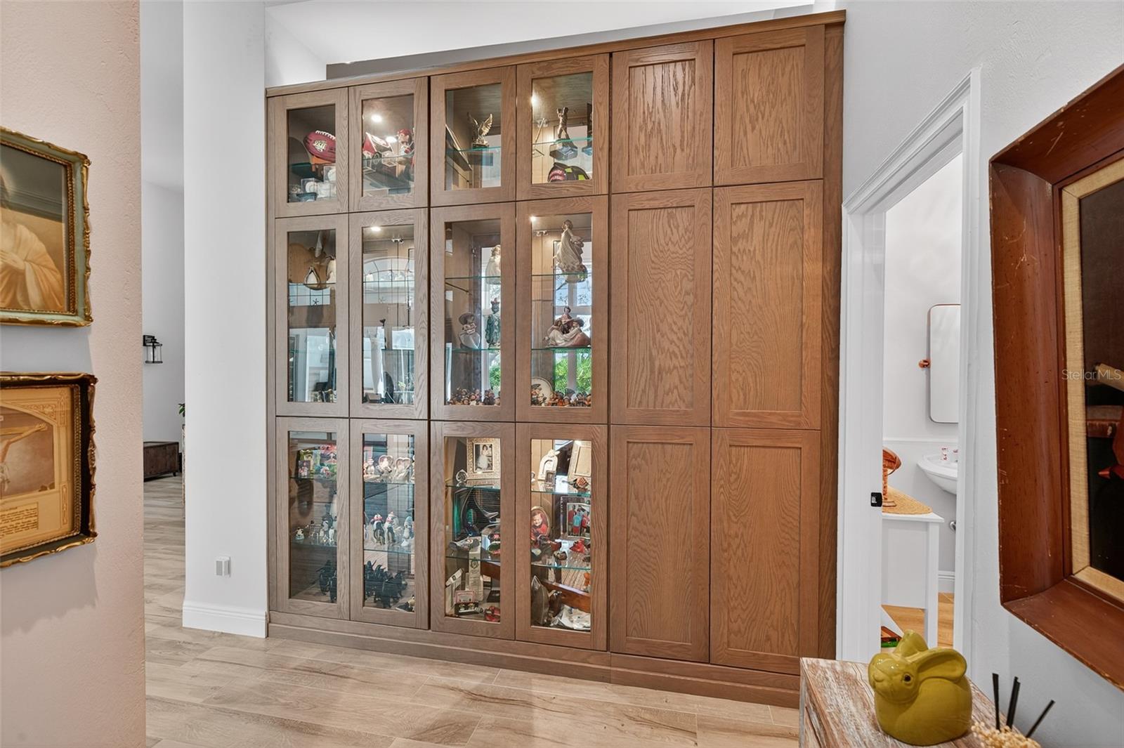 Image 47 of 79 For 13 Anastasia Court