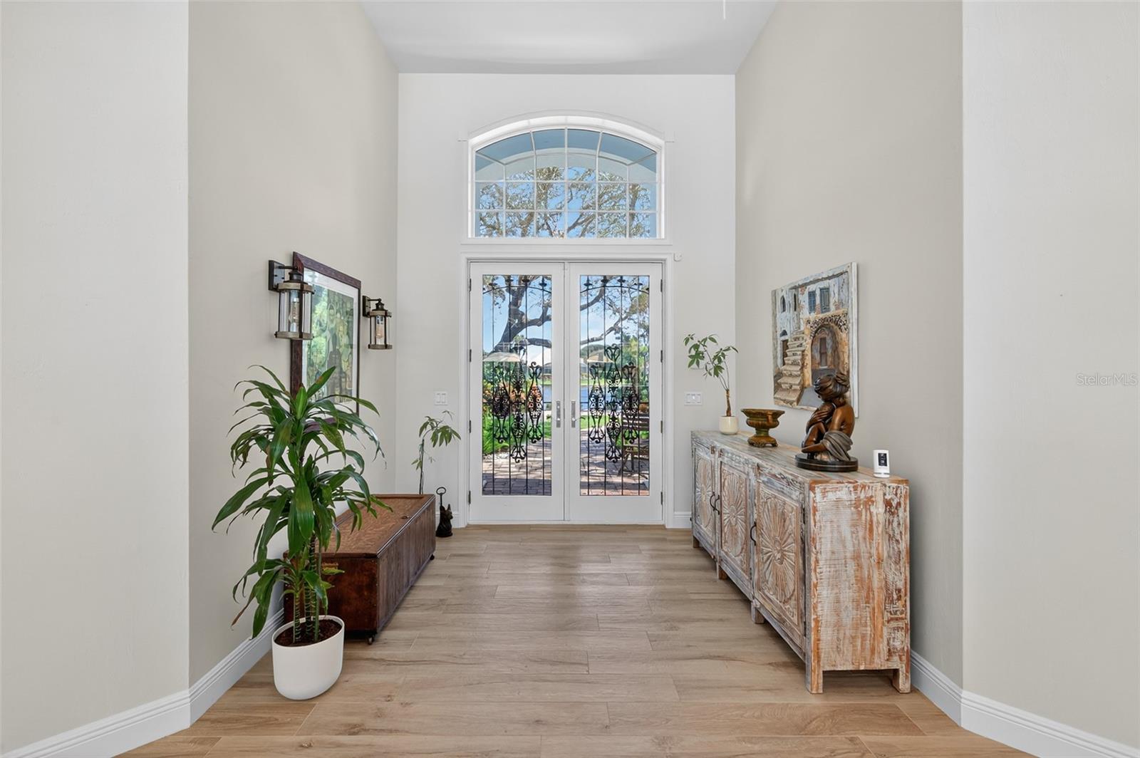 Image 7 of 79 For 13 Anastasia Court