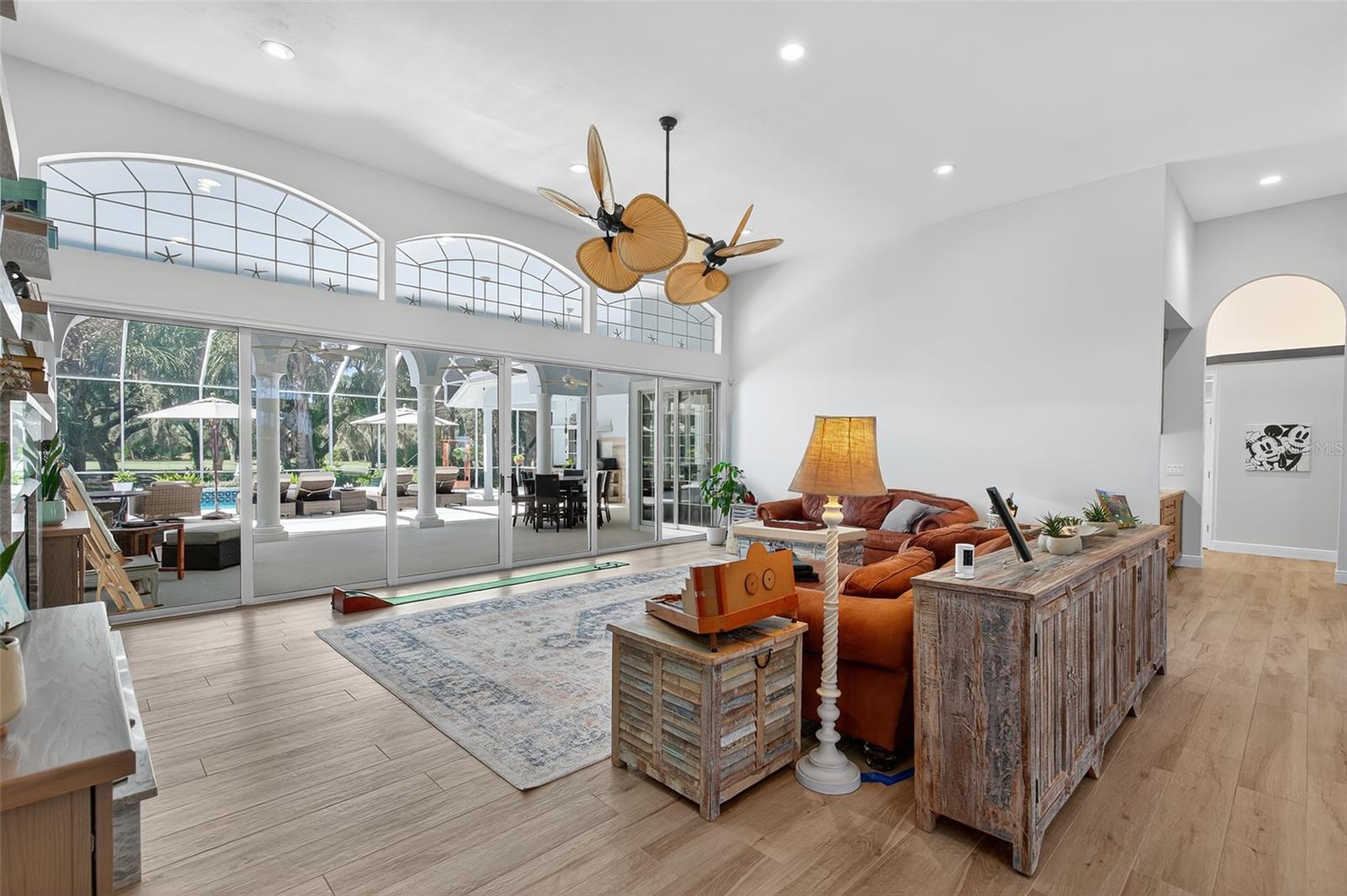 Image 9 of 79 For 13 Anastasia Court