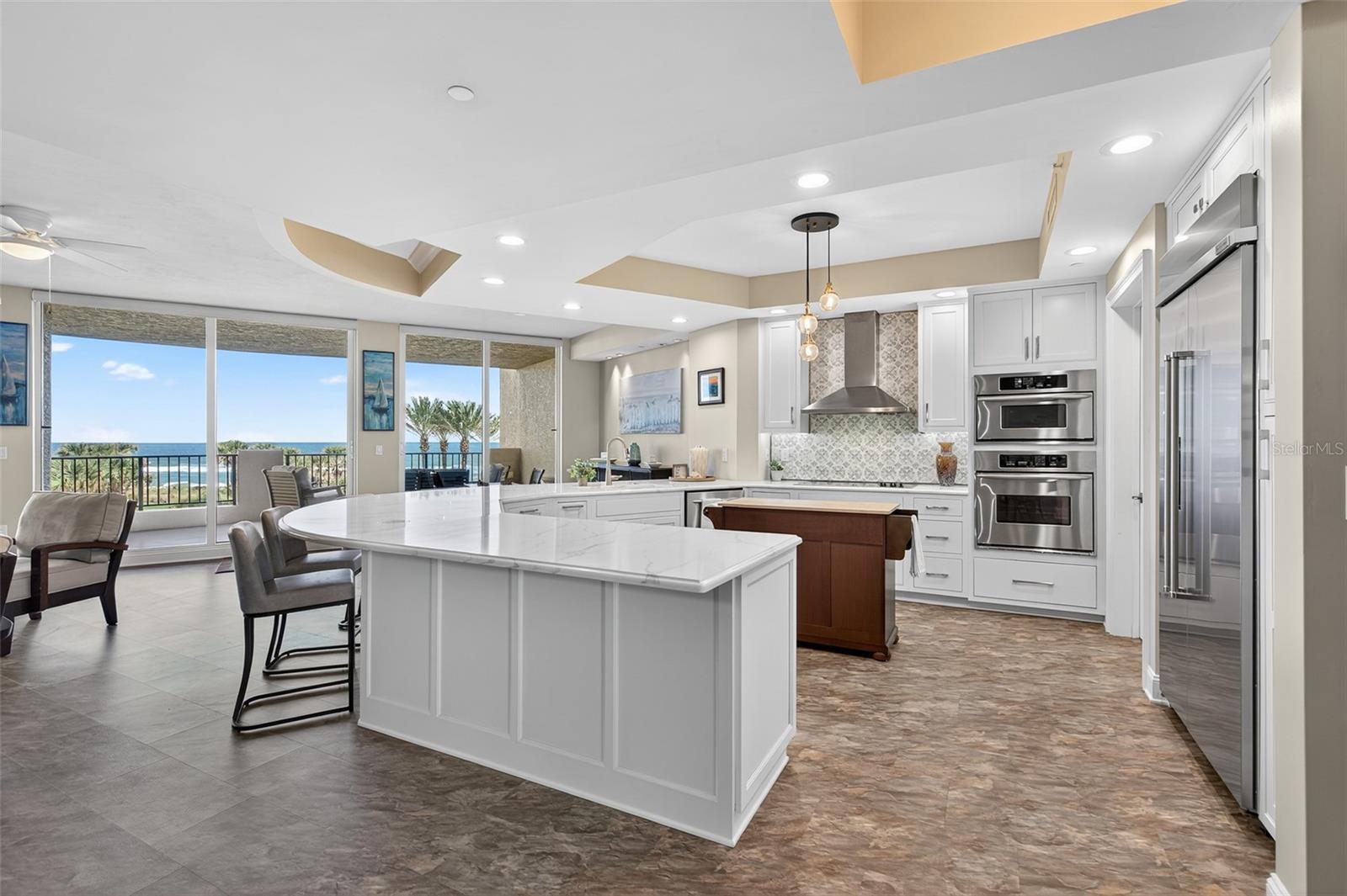 Image 2 of 72 For 7 Avenue De La Mer  201