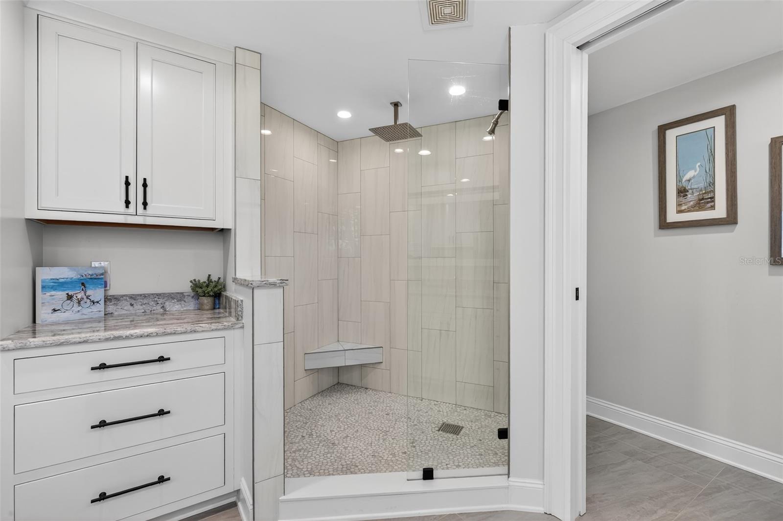 Image 29 of 72 For 7 Avenue De La Mer  201