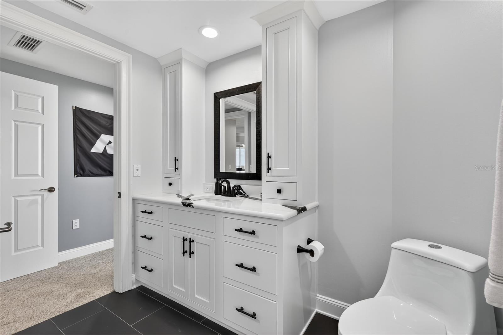 Image 41 of 72 For 7 Avenue De La Mer  201