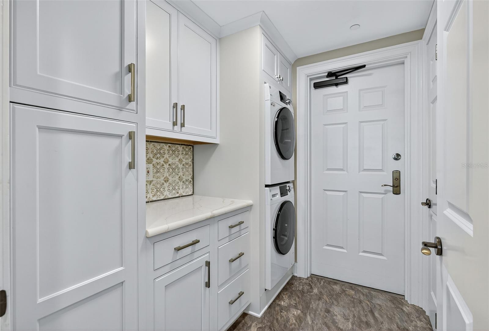 Image 44 of 72 For 7 Avenue De La Mer  201