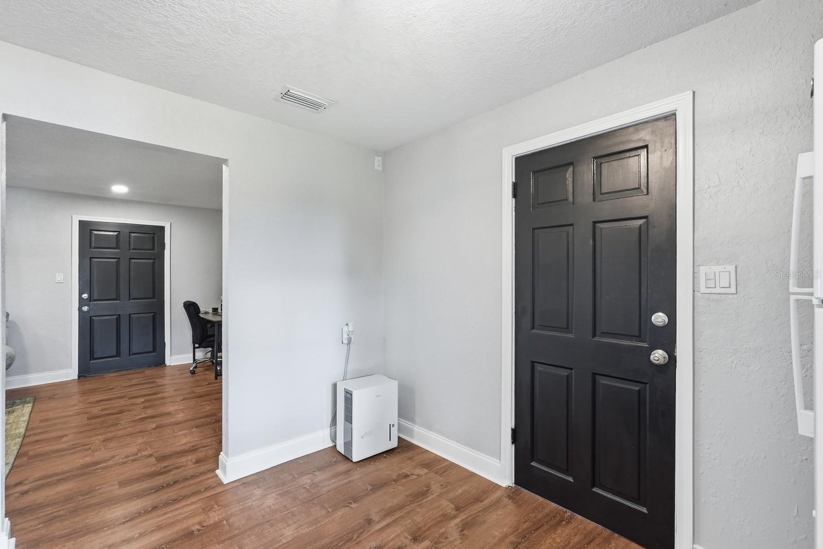 Image 5 of 34 For 464 Palmetto Street