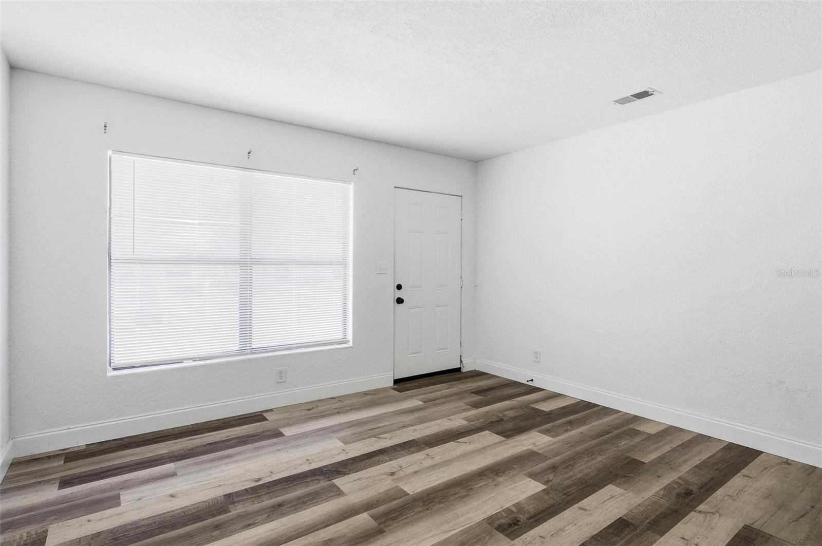 Image 13 of 53 For 1598 3rd Street