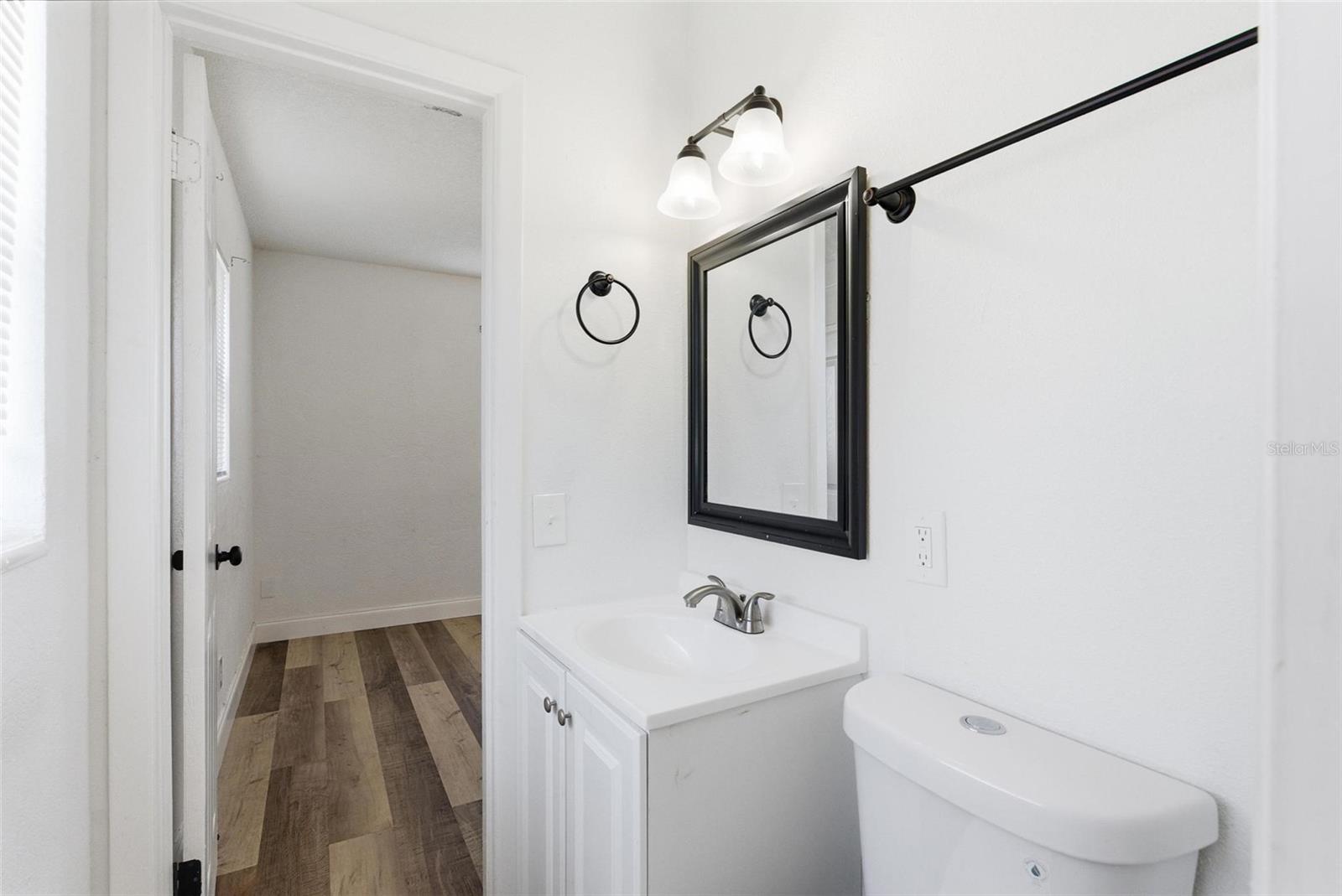 Image 22 of 53 For 1598 3rd Street