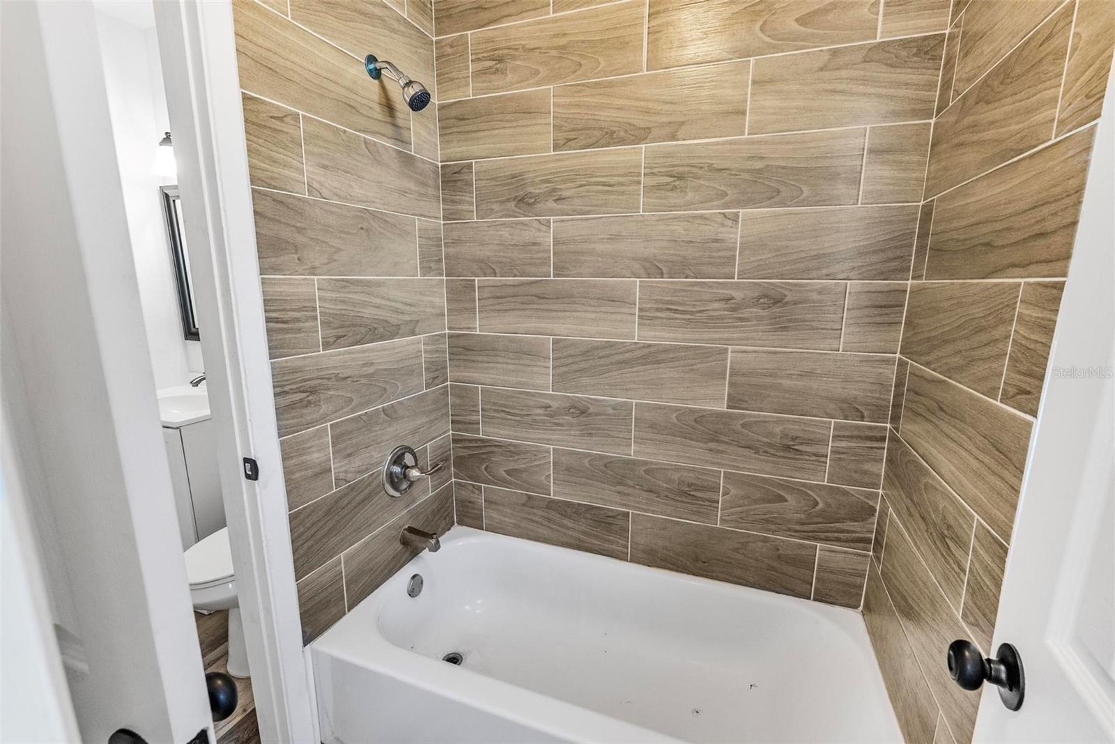 Image 23 of 53 For 1598 3rd Street