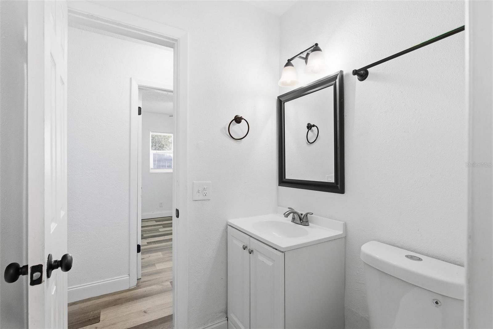 Image 25 of 53 For 1598 3rd Street