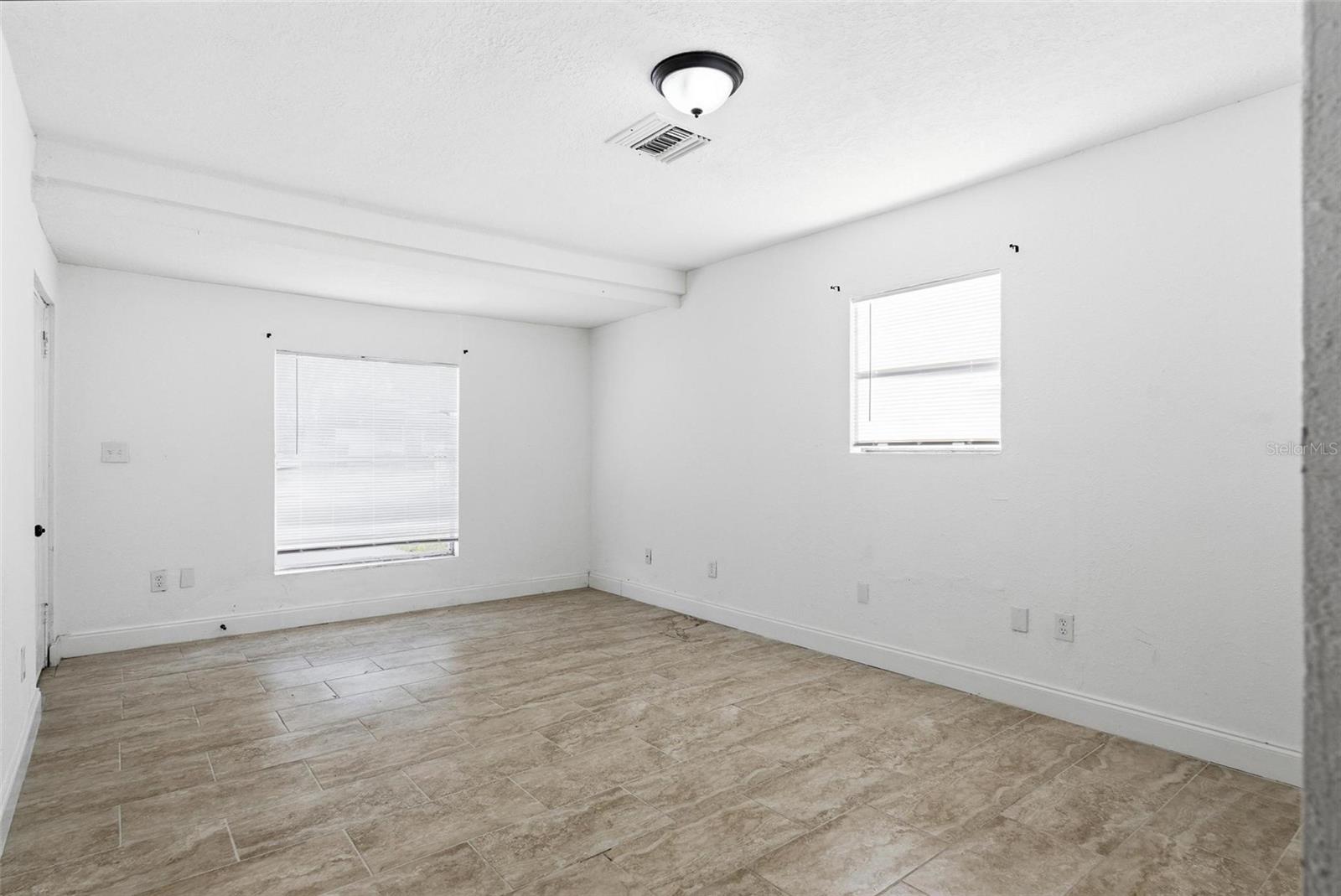 Image 33 of 53 For 1598 3rd Street