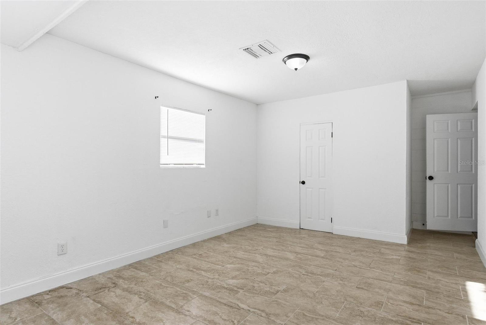 Image 34 of 53 For 1598 3rd Street