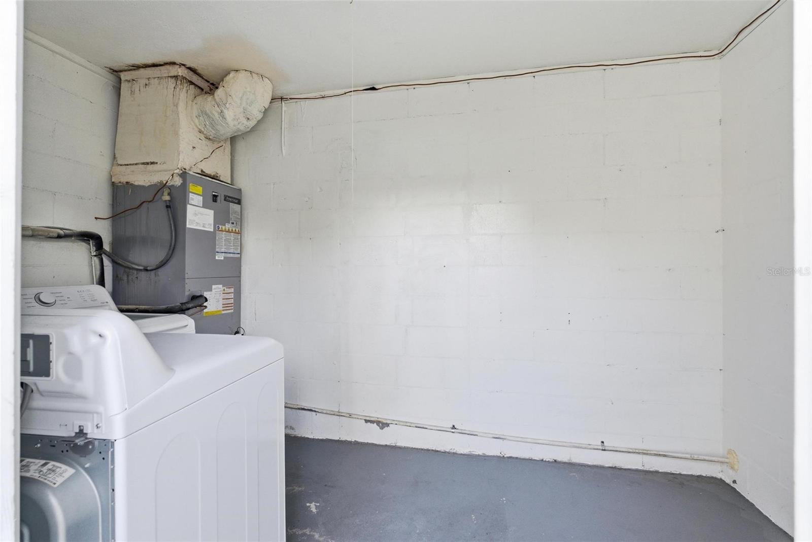 Image 40 of 53 For 1598 3rd Street