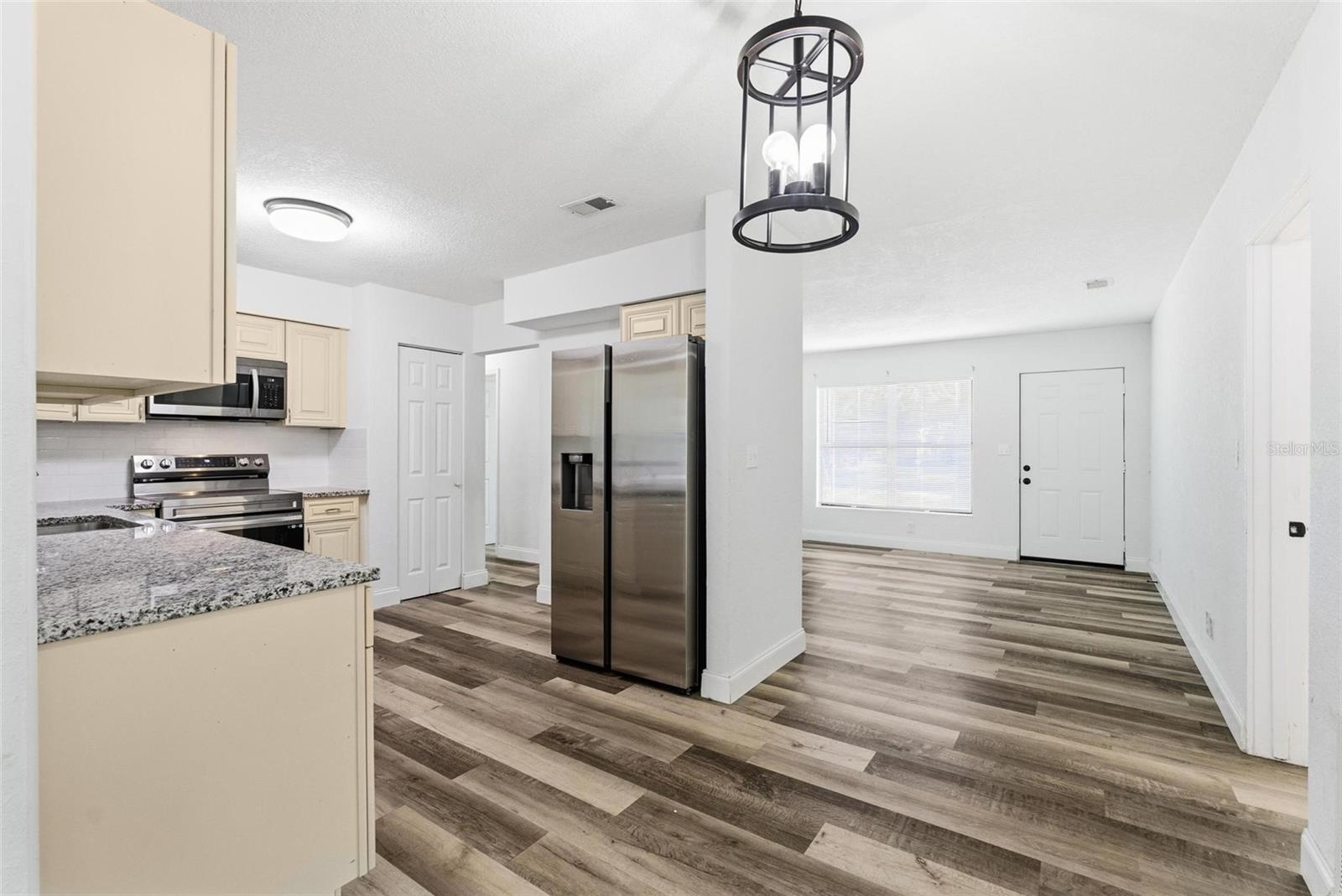 Image 9 of 53 For 1598 3rd Street