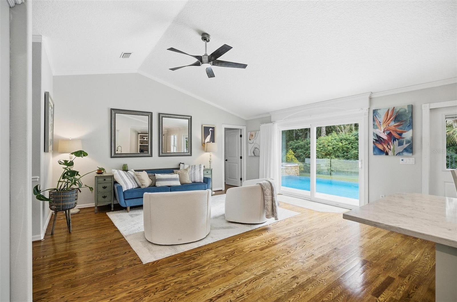 Image 33 of 100 For 10 Pamela Parkway