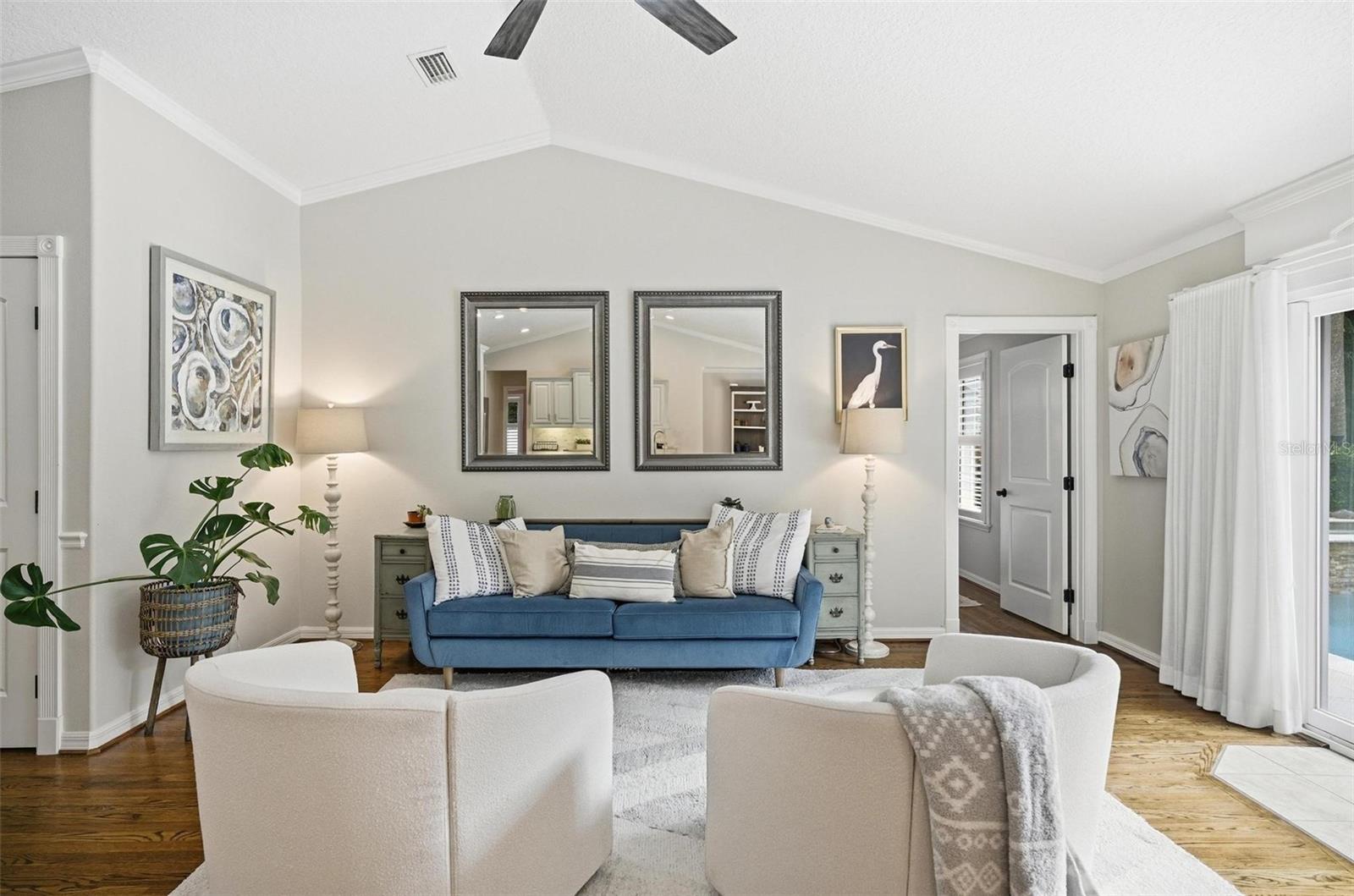 Image 36 of 100 For 10 Pamela Parkway