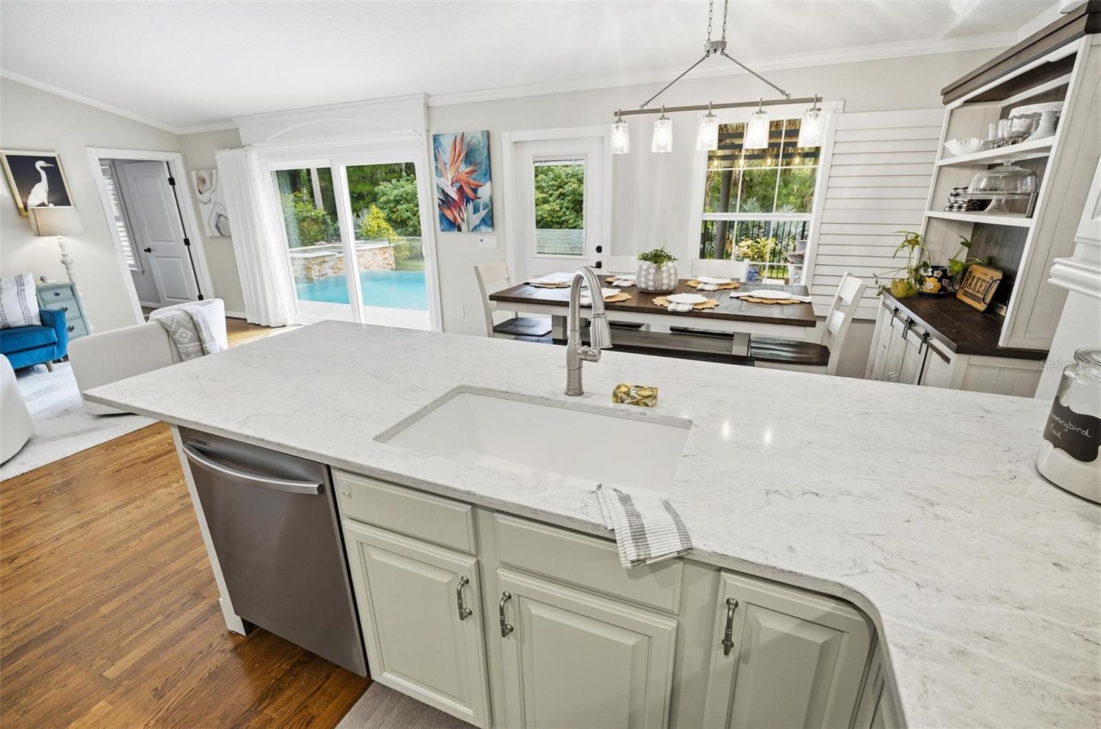 Image 46 of 100 For 10 Pamela Parkway