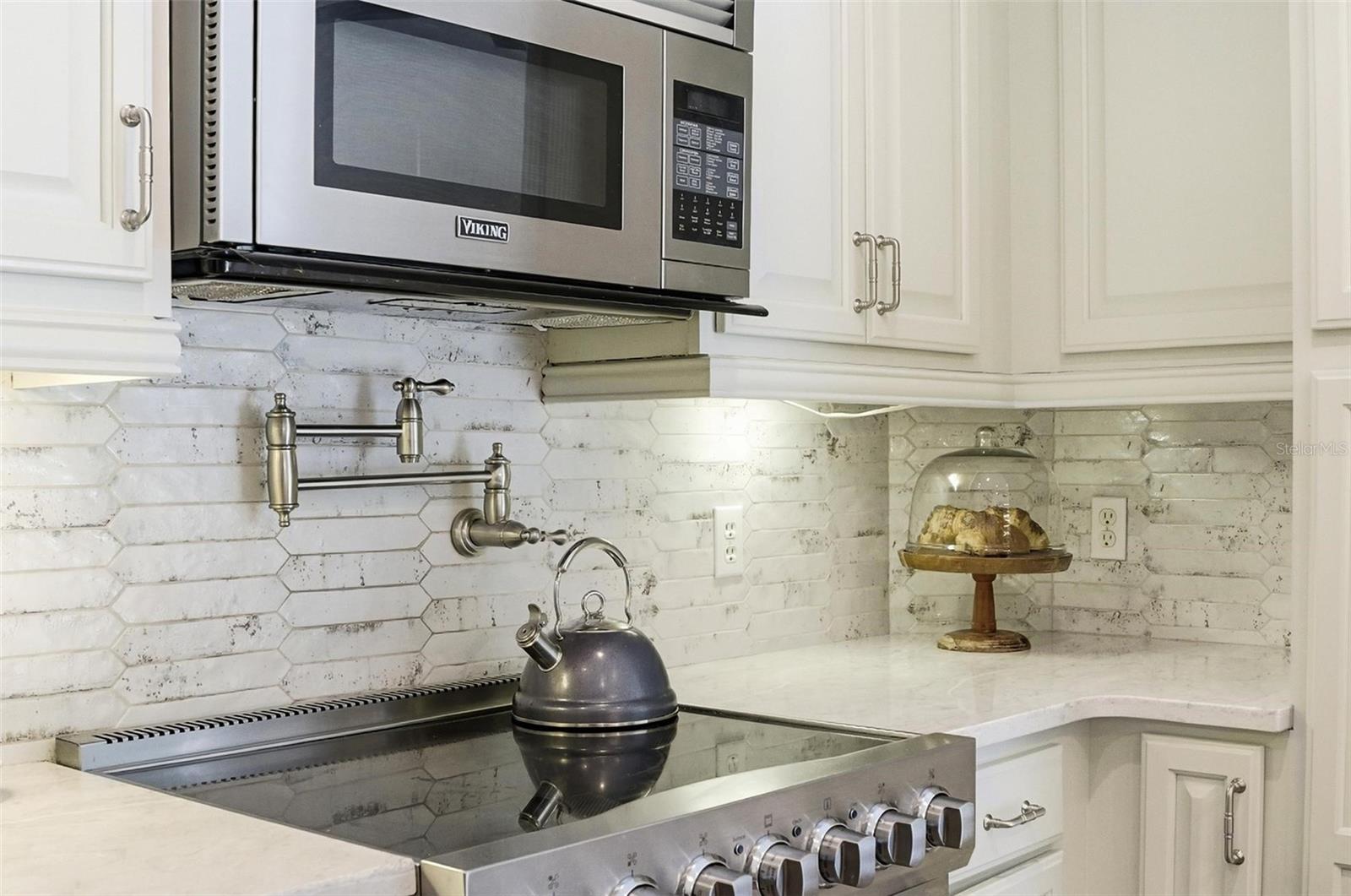 Image 51 of 100 For 10 Pamela Parkway