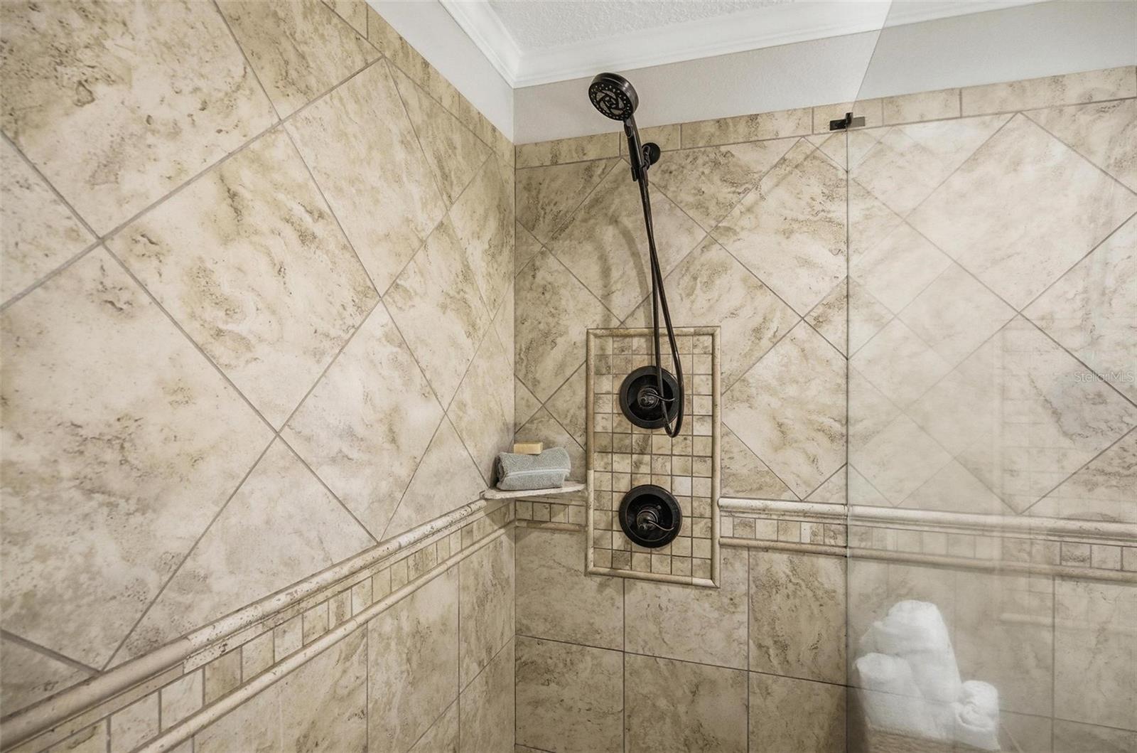 Image 62 of 100 For 10 Pamela Parkway