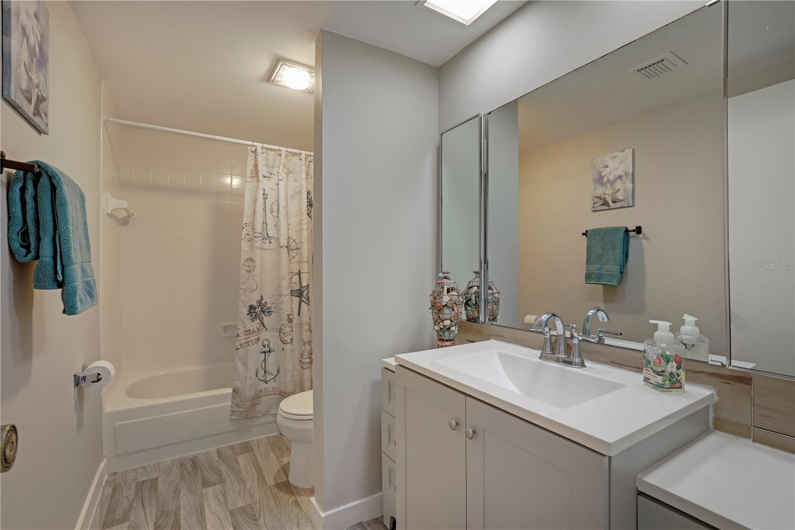 Image 31 of 58 For 7864 Playa Del Rey Court 7864